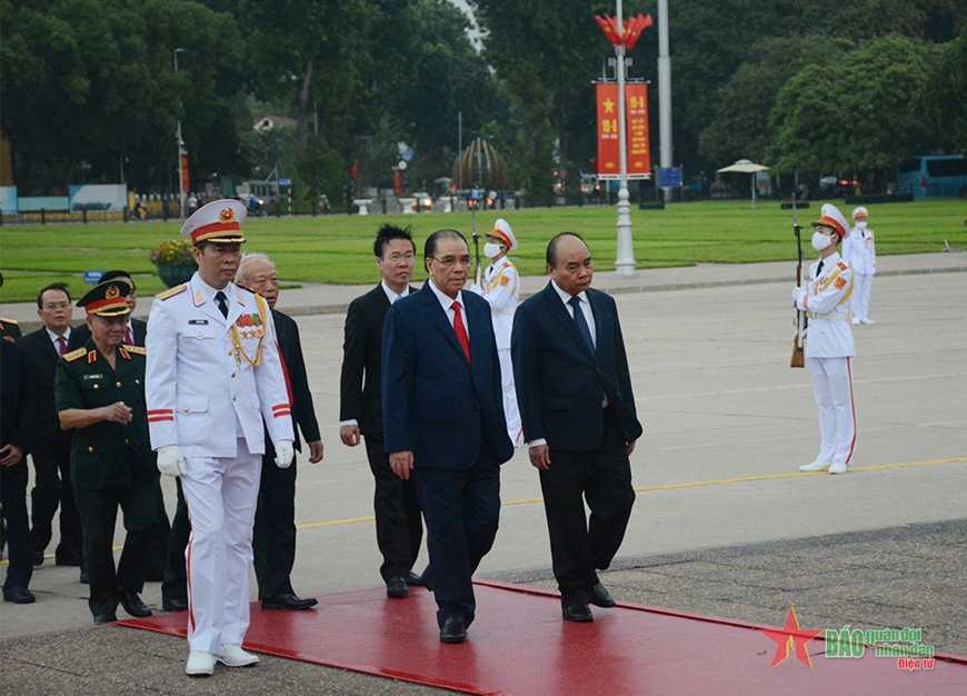 Lãnh đạo Đảng, Nhà nước, Quân ủy Trung ương, Bộ Quốc phòng vào Lăng viếng Chủ tịch Hồ Chí Minh nhân dịp Quốc khánh 2-9